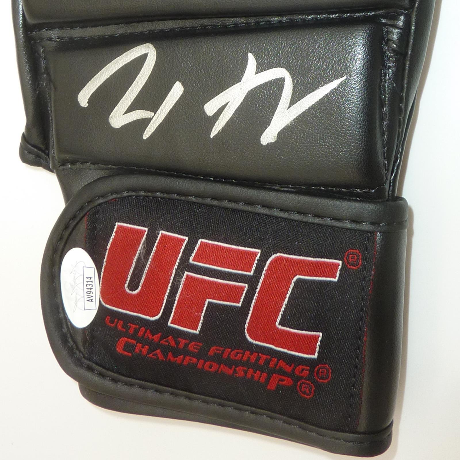 Autographed Max Holloway UFC Glove - JSA-Powers Sports Memorabilia