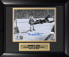 Bobby Orr Autographed 1970 Stanley Cup Dive Signed 8x10 Framed Hockey Photo JSA COA
