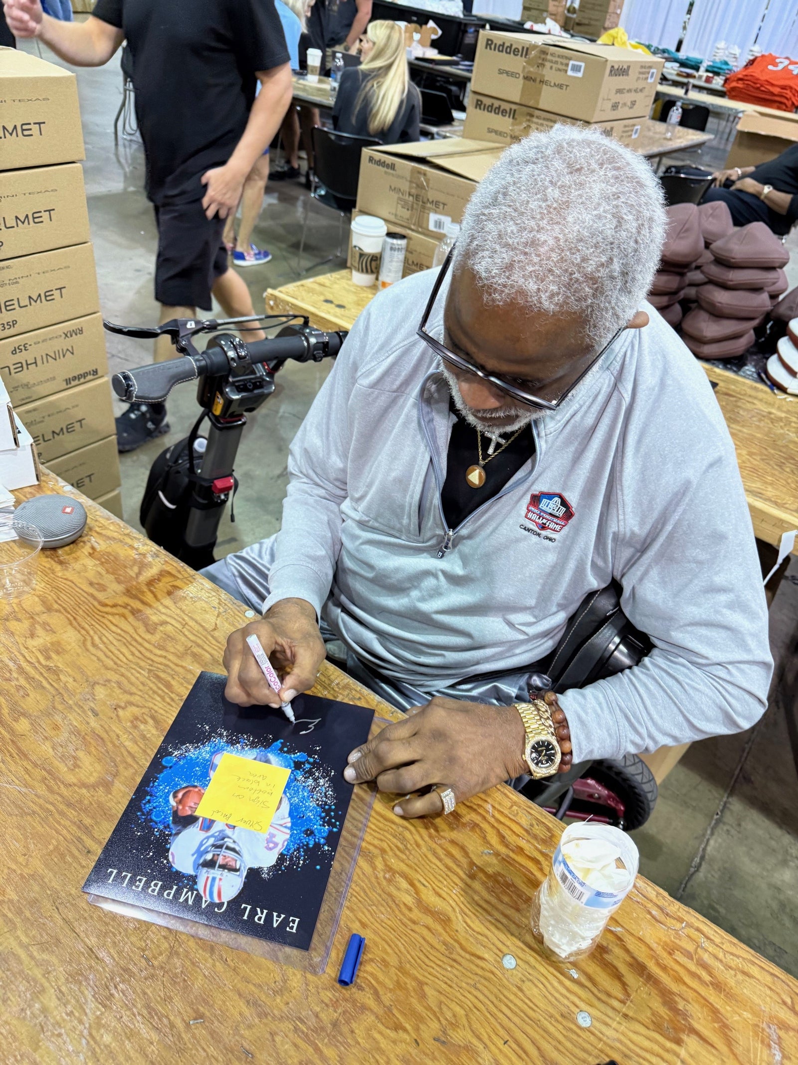 Earl Campbell Autograph Signing-Powers Sports Memorabilia