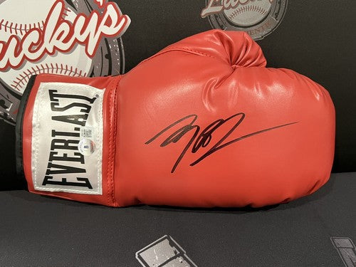 Michael B. Jordan Signed Auto Red Everlast Boxing Glove Beckett Witness Authenticated-Powers Sports Memorabilia