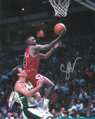 Craig Hodges Autographed Chicago Bulls 8x10 Photo vs Milwaukee Bucks (3X 3 Point Shooting Contest Winner)-Powers Sports Memorabilia