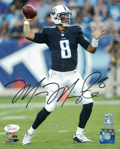 Marcus Mariota Tennessee Titans Signed 8x10 Photo - Oregon Ducks (Blue) JSA JSA-Powers Sports Memorabilia