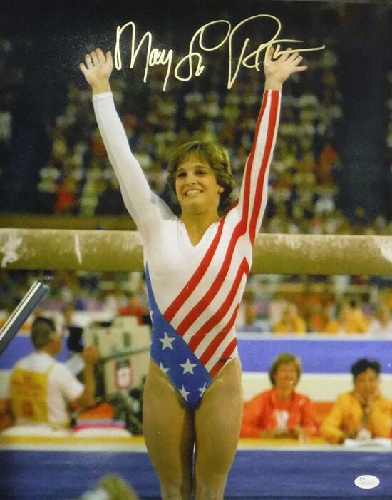 Mary Lou Retton USA Olympics Signed 8x10 Photo (Toe Point) JSA-Powers Sports Memorabilia