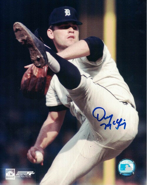 Denny McLain Detroit Tigers Signed 8x10 Photo (High Leg Kick) N/O-Powers Sports Memorabilia
