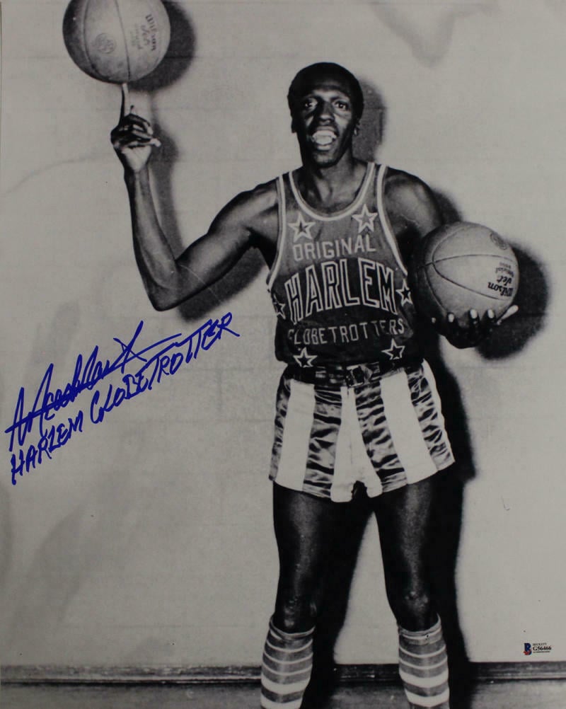 Meadowlark Lemon Harlem Globetrotters Spinning Signed 16x20 Photo-Powers Sports Memorabilia