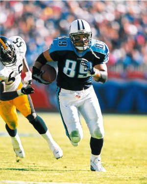 Frank Wycheck unsigned Tennessee Titans 8 x 10 Photos- Set of 2-Powers Sports Memorabilia