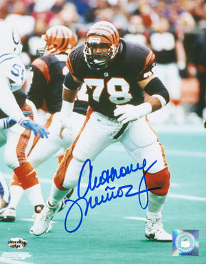 Anthony Munoz Autograph Signing-Powers Sports Memorabilia