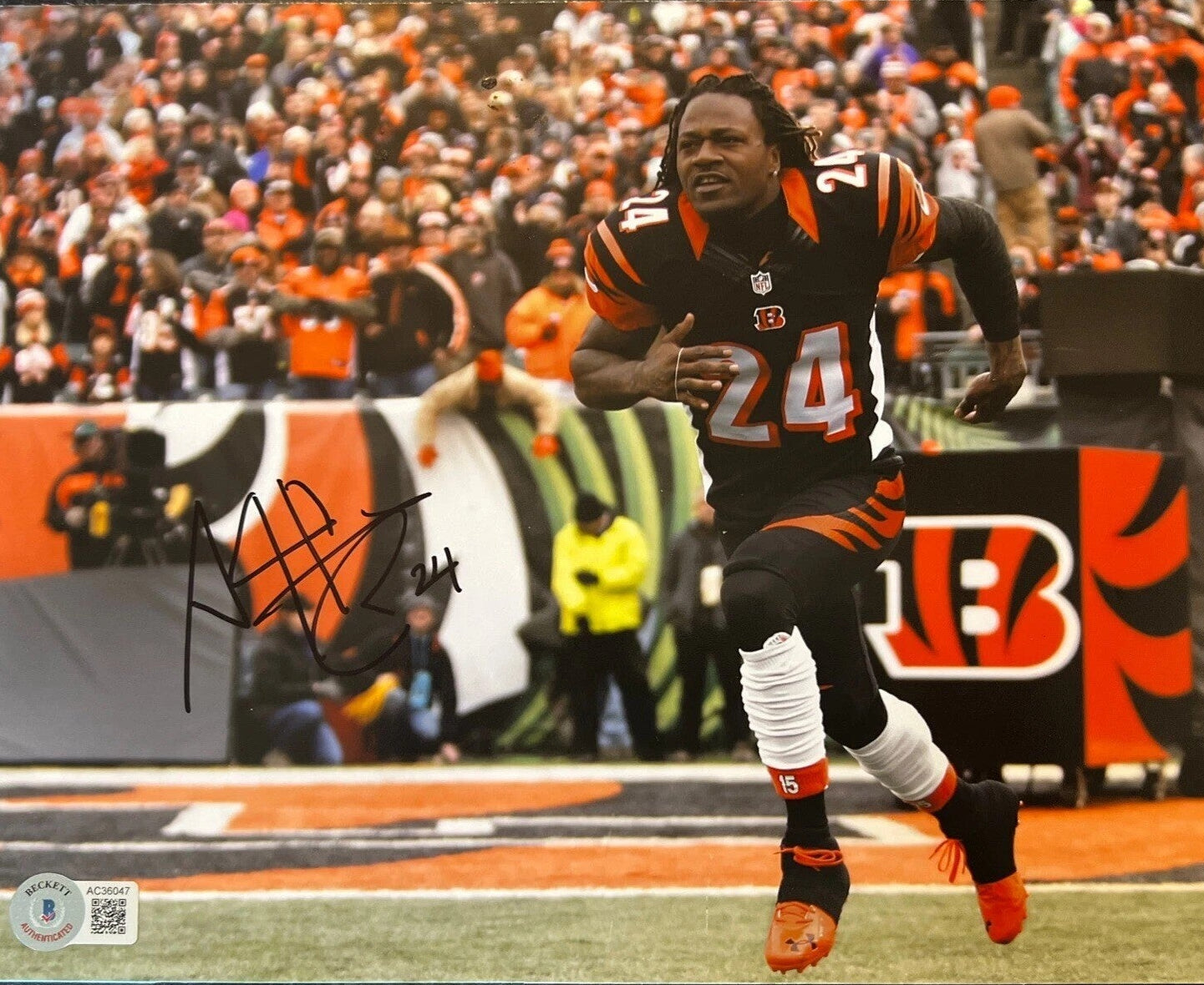 Adam Jones Autograph Signing-Powers Sports Memorabilia