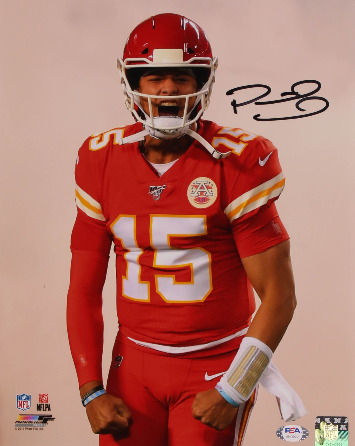 Patrick Mahomes Autograph Signing-Powers Sports Memorabilia