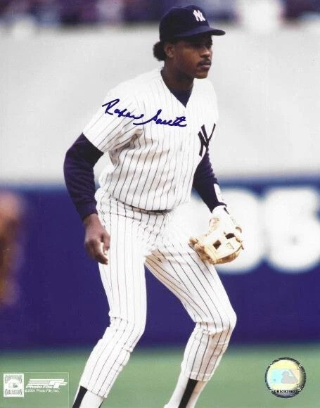 Rafael Santana Autograph Signing