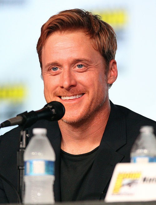 Alan Tudyk Autograph Signing-Powers Sports Memorabilia