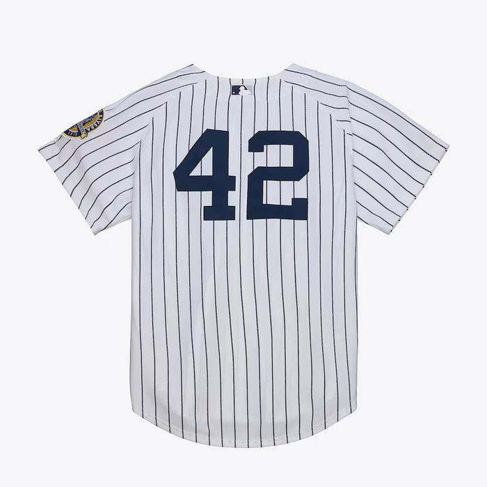 Mariano Rivera Autograph Signing-Powers Sports Memorabilia