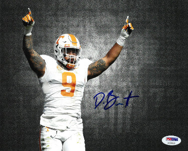 Derek Barnett Autographed Tennessee Volunteers 8x10 Photo #9- PSA Hologram (horizontal arms up)-Powers Sports Memorabilia
