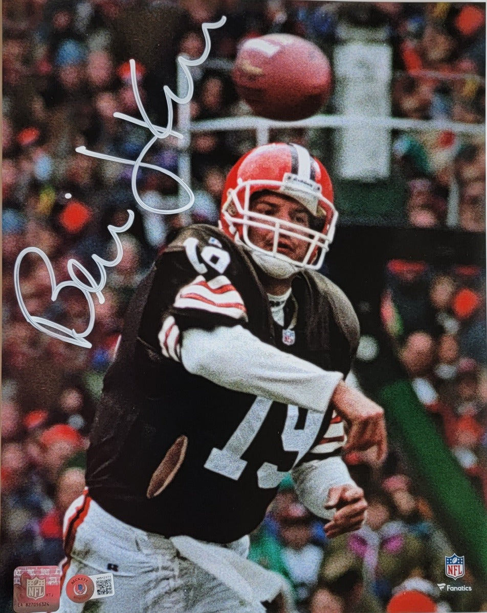 Bernie Kosar Autographed Cleveland Browns 11x14 Photo Beckett Witnessed-Powers Sports Memorabilia