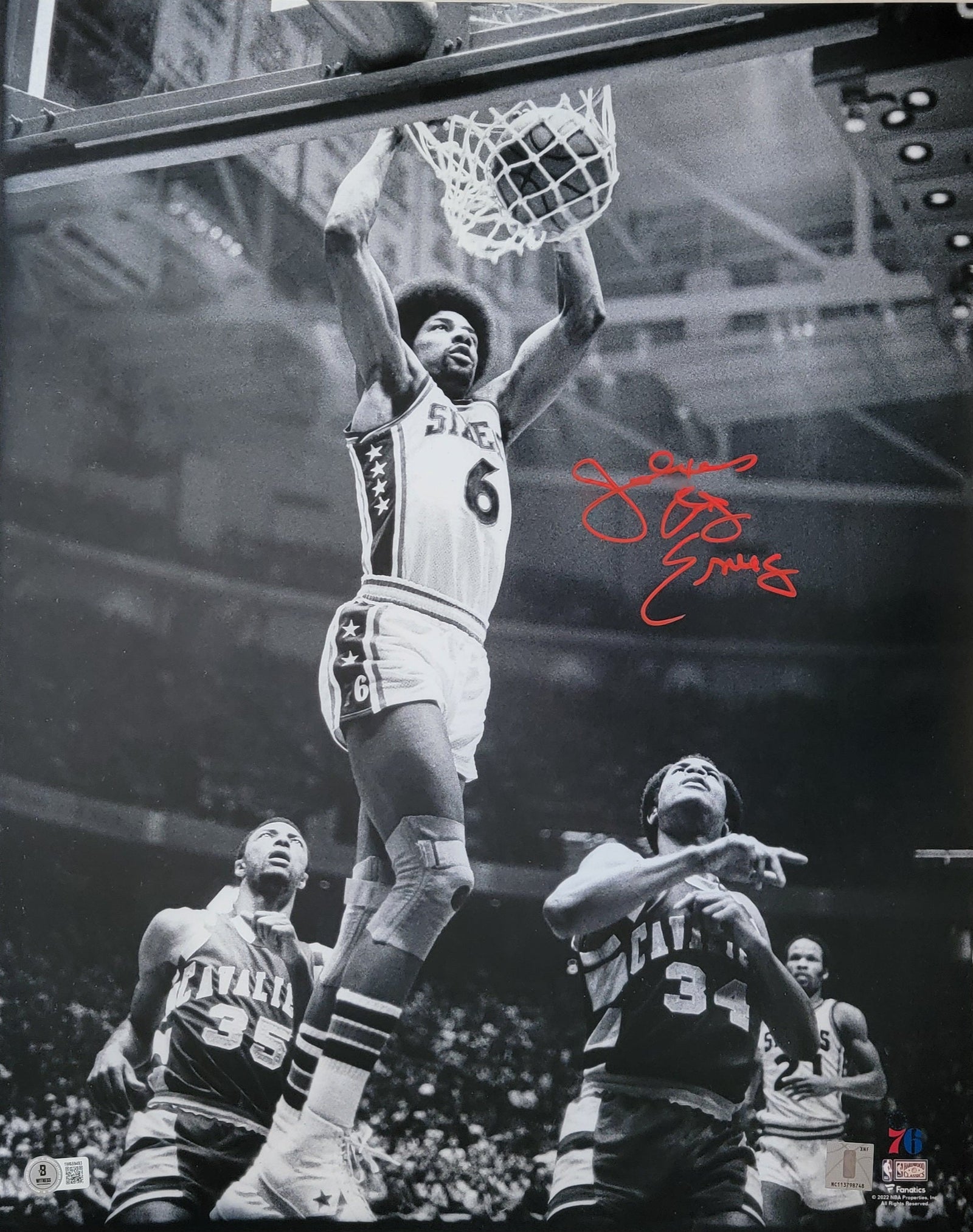 Julius Erving Signed Philadelphia 76ers B/W 16x20 Photo - Beckett-Powers Sports Memorabilia
