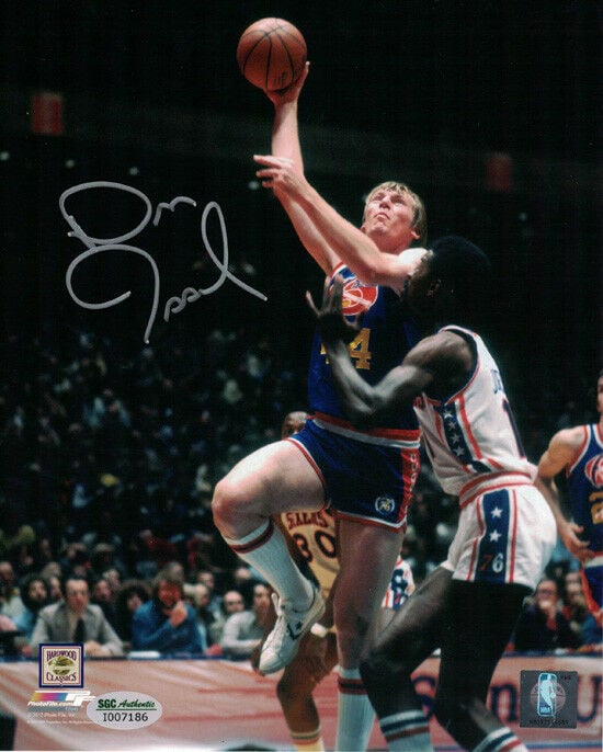 Dan Issel Signed Denver Nuggets 8x10 Photo vs 76ers SGC-Powers Sports Memorabilia