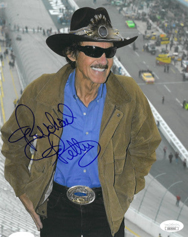 Richard Petty Autographed NASCAR 8X10 Photo- JSA Hologram #DD39242 (7x Daytona 500 Champ)-Powers Sports Memorabilia