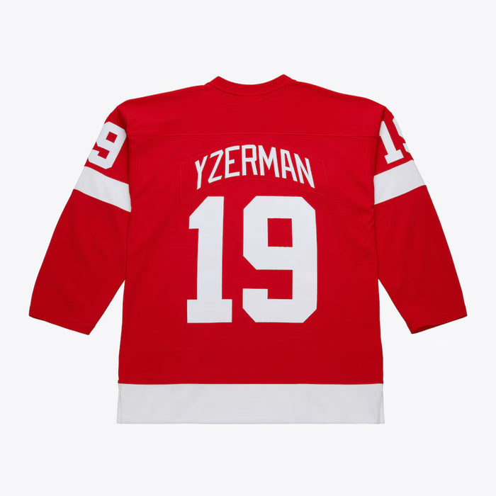 Steve Yzerman Autograph Signing-Powers Sports Memorabilia