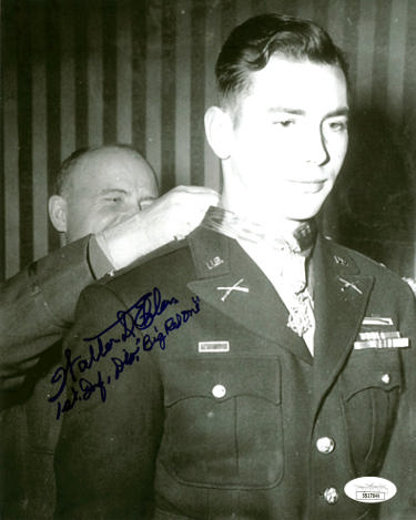 Walter Ehlers Autographed WWII Vintage B&W 8x10 Photo- JSA #SS17644- Big Red One/1st Infantry Div/D-Day/Medal of Honor-Powers Sports Memorabilia