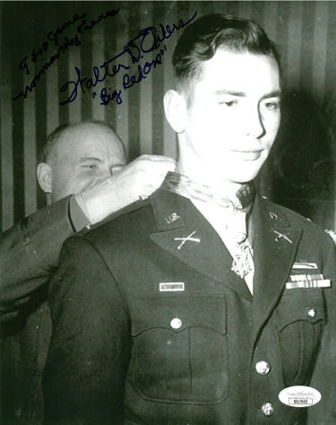 Walter Ehlers Autographed WWII Vintage B&W 8x10 Photo- JSA #SS17693- Big Red One/1st Infantry Div/D-Day/Medal of Honor-Powers Sports Memorabilia