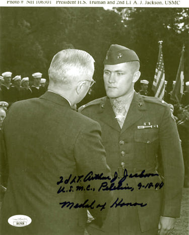 2nd LT. Arthur J. Jackson Autographed WWII Vintage B&W 8x10 Photo- JSA #SS17638- USMC, Peleliu/9-18-44/Medal of Honor w/ Truman-Powers Sports Memorabilia