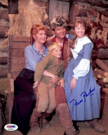 Fess Parker Autographed Vintage Family Cast 8x10 Photo- PSA #AD59945 (Daniel Boone/Davy Crockett)-Powers Sports Memorabilia