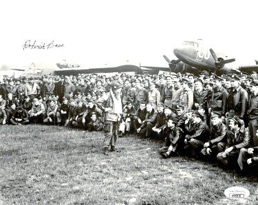 Roderick Bain Autographed WWII Band of Brothers Vintage B&W 8x10 Photo- JSA #AC92810- E Company 506 PIR- 101st ABD-Powers Sports Memorabilia