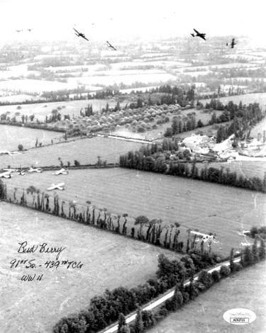 Gerald ?ǣBud?ǥ Berry Autographed WWII Vintage B&W 8x10 Photo- JSA #AC92715- 91st Squadron/439th Troop Carrier Group-Powers Sports Memorabilia
