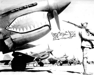 Lynn Jones Autographed WWII "Flying Tigers" 1942-43 Vintage B&W 8x10 Photo- PSA #AD57139- 23rd Fighter Group 74th China/P-40 Warhawk-Powers Sports Memorabilia