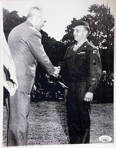 Nicholas Oresko Autographed WWII Vintage B&W 8.5x11 Photo- JSA #AC92684- Medal of Honor/Purple Heart/Bronze Star-Powers Sports Memorabilia