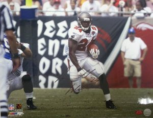 Carnell Williams Autographed Tampa Bay Buccaneers 16x20 Photo-Powers Sports Memorabilia