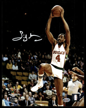 Signature d'autographes d'Amar'e Stoudemire