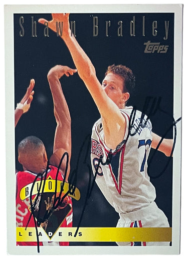 Shawn Bradley Autographed 1995-96 Topps On Card Auto #310- COA (Philadelphia 76ers)-Powers Sports Memorabilia