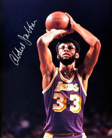 Kareem Abdul-Jabbar Autographed Los Angeles Lakers 8x10 Photo minor dings- Tuff Stuff COA (HOF/MVP/6X Champ)-Powers Sports Memorabilia