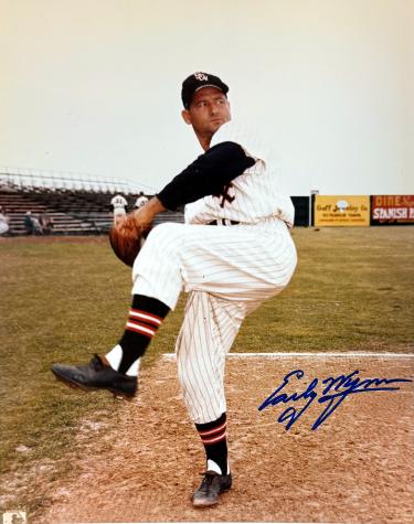 Early Wynn Autographed Chicago White Sox MLB Licensed 8x10 Photo minor dings COA (HOF/CY/9XAS)-Powers Sports Memorabilia