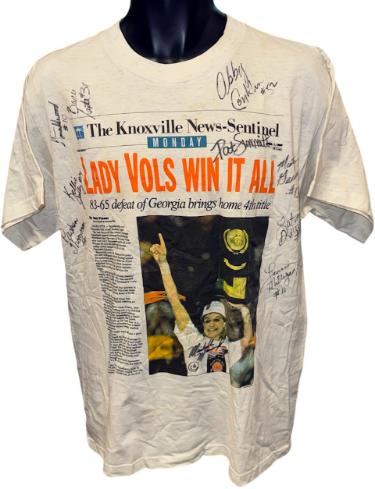Tennessee Lady Vols 1995-96 National Champs Team Autographed T-Shirt 10 Sig- Beckett Pat Summitt/Jolly/Greene/Conklin/Marciniak/Davis-Powers Sports Memorabilia