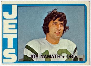 Joe Namath 1972 Topps NFL Football Card #100 (New York Jets/HOF)-Powers Sports Memorabilia