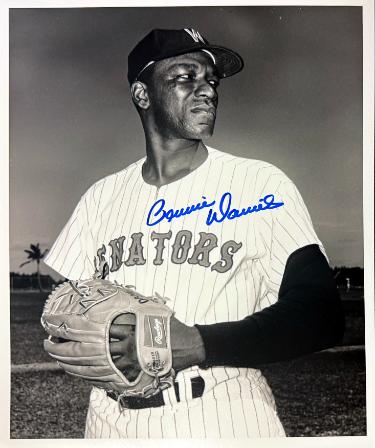 Bennie Daniels Autographed Washington Senators B&W 8x10 Photo Minor Dings- COA-Powers Sports Memorabilia