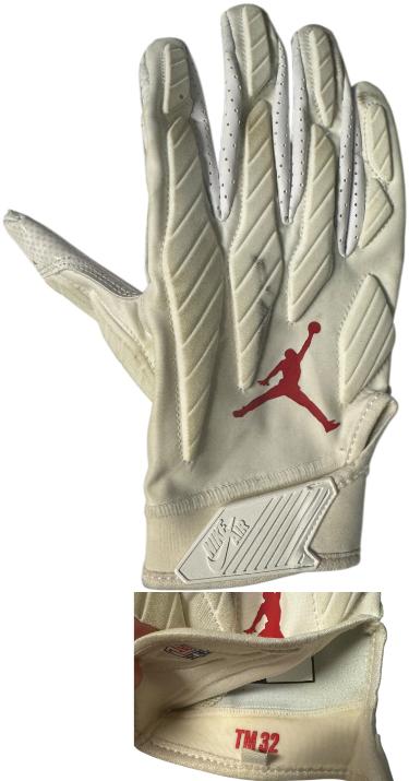 Tyrann Mathieu Kansas City Chiefs Logo Nike Air Right Game Used/Worn Glove TM 32- Size XL- COA (LSU Tigers/Honey Badger/SB Champ)-Powers Sports Memorabilia