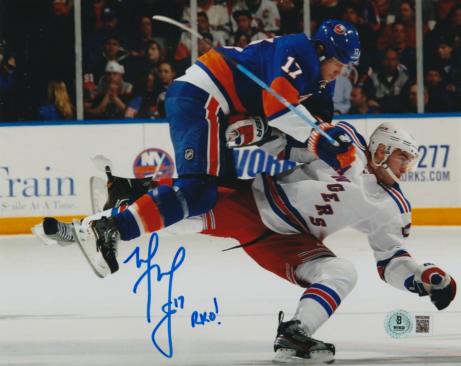 Matt Martin Signed New York Islanders 8x10 Photo w/ RKO! Beckett Witness Authenticated-Powers Sports Memorabilia