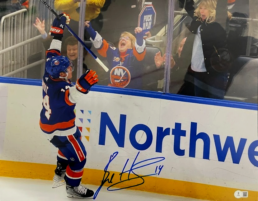 Bo Horvat Signed New York Islanders 16x20 Photo Beckett Witness BAS COA-Powers Sports Memorabilia