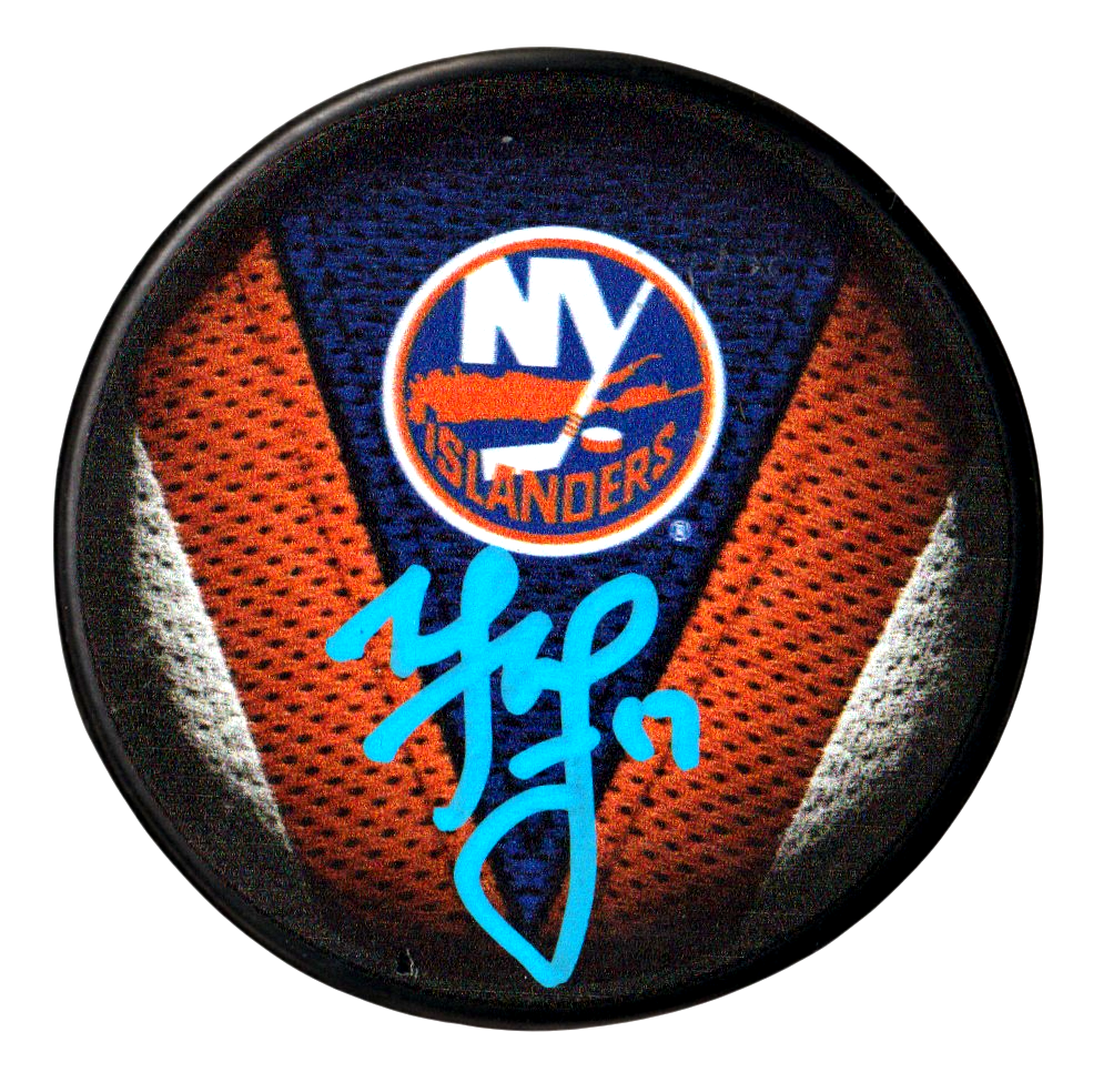 Matt Martin Signed New York Islanders Jersey Puck Beckett Witness BAS COA-Powers Sports Memorabilia
