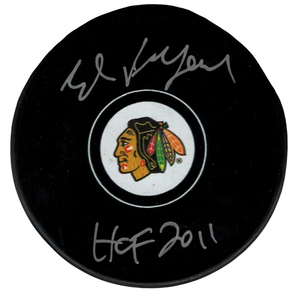 Ed Belfour Signed Chicago Blackhawks Logo Puck w/ HOF 2011 Beckett Wit BAS COA-Powers Sports Memorabilia