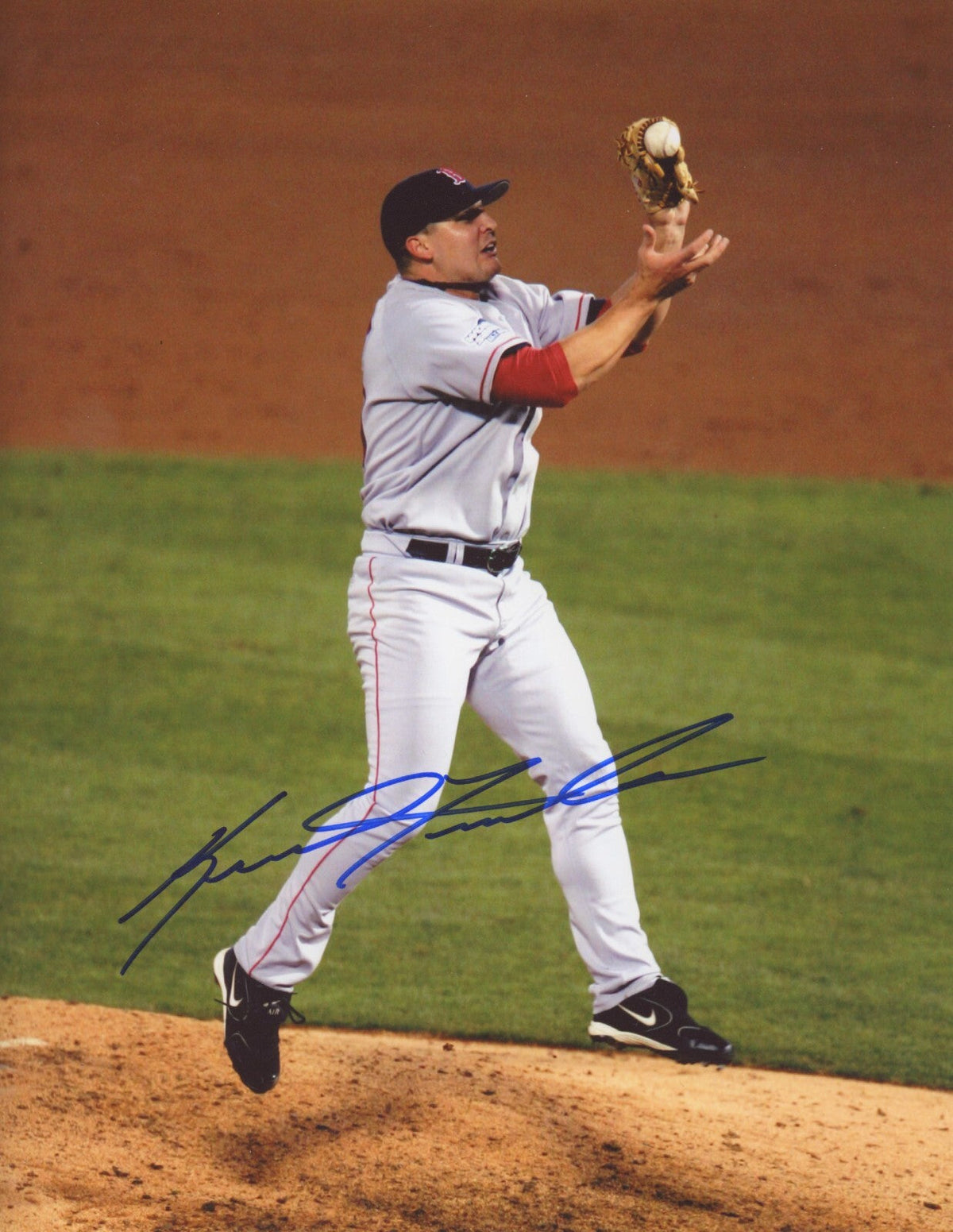 Keith Foulke Signed Boston Red Sox 8x10 Photo LSCM Authenticated #1-Powers Sports Memorabilia