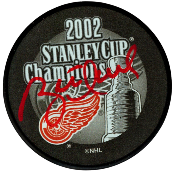 Brett Hull Signed 2002 Stanley Cup Detroit Red Wings Puck Beckett Witness Authenticated-Powers Sports Memorabilia