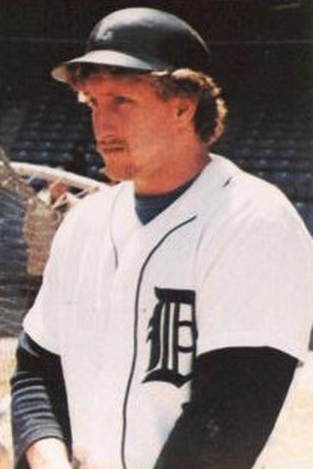 Lance Parrish Autograph Signing-Powers Sports Memorabilia