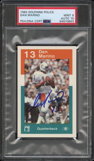 Dan Marino Autographed Sports Memorabilia Football Collectibles