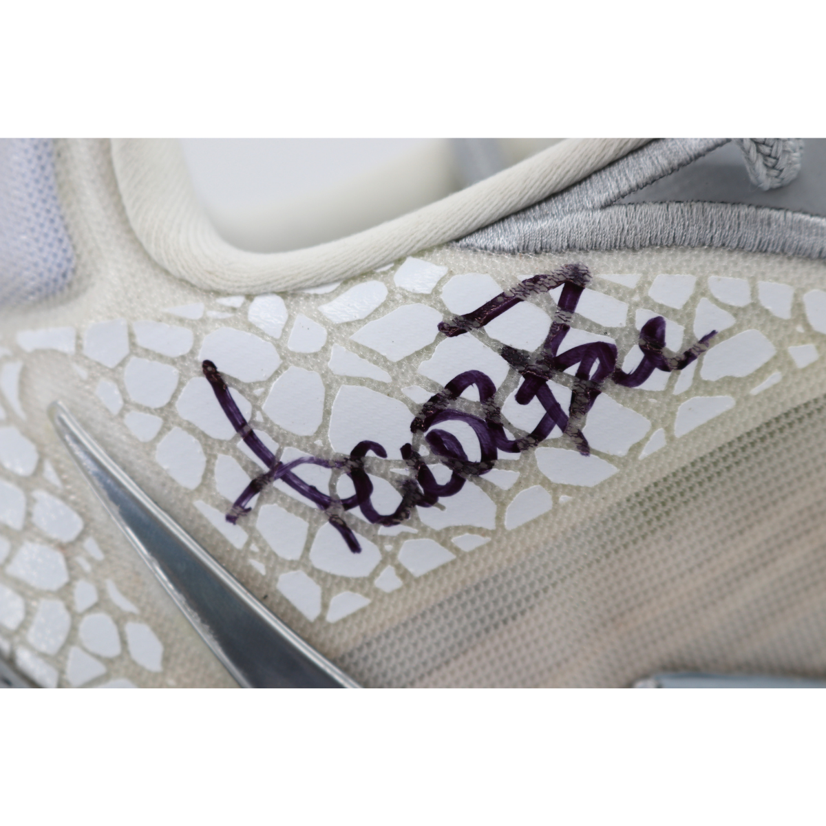Aaron Boone Yankees Signed 2025 Game Used White Nike Sabrina Shoes-Powers Sports Memorabilia