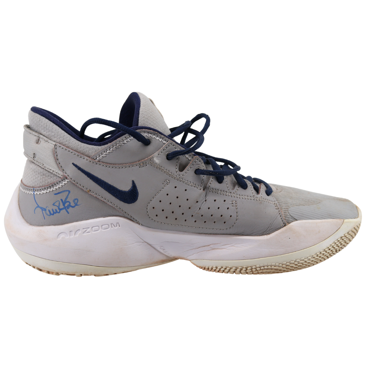 Aaron Boone Yankees Signed 2025 Game Used Grey Nike Giannis Shoes-Powers Sports Memorabilia