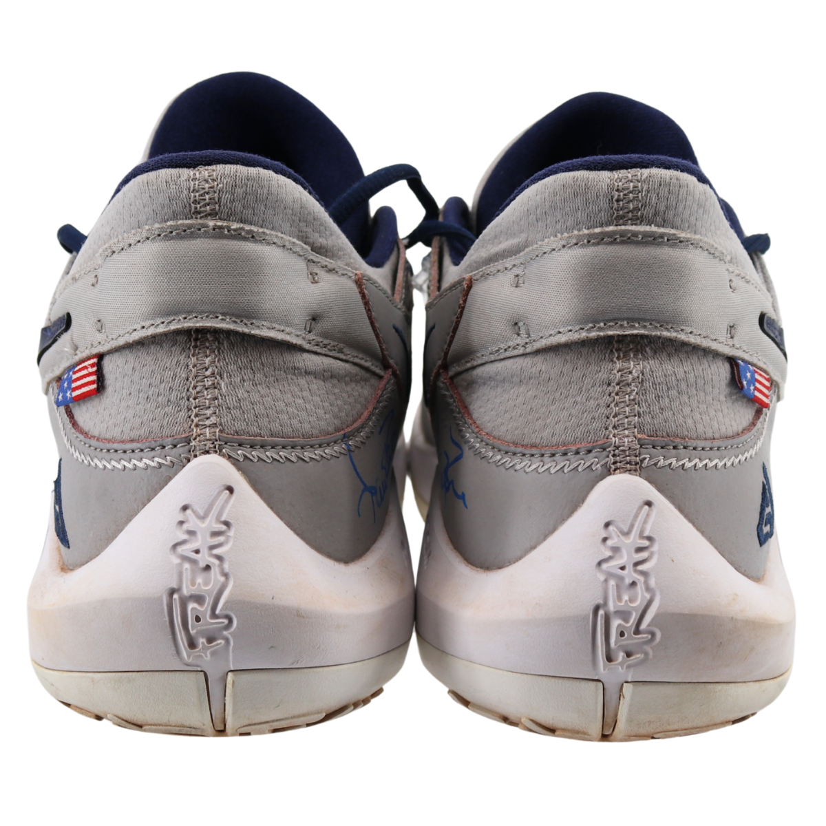 Aaron Boone Yankees Signed 2025 Game Used Grey Nike Giannis Shoes-Powers Sports Memorabilia